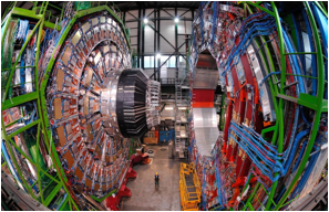 Description : e CERN a construit deux dtecteurs ultrasensibles, dont celui-ci nomm CMS, qui sont capables de dceler tous les dbris de la dsintgration du boson de Higgs et de les diffrencier les uns des autres.
